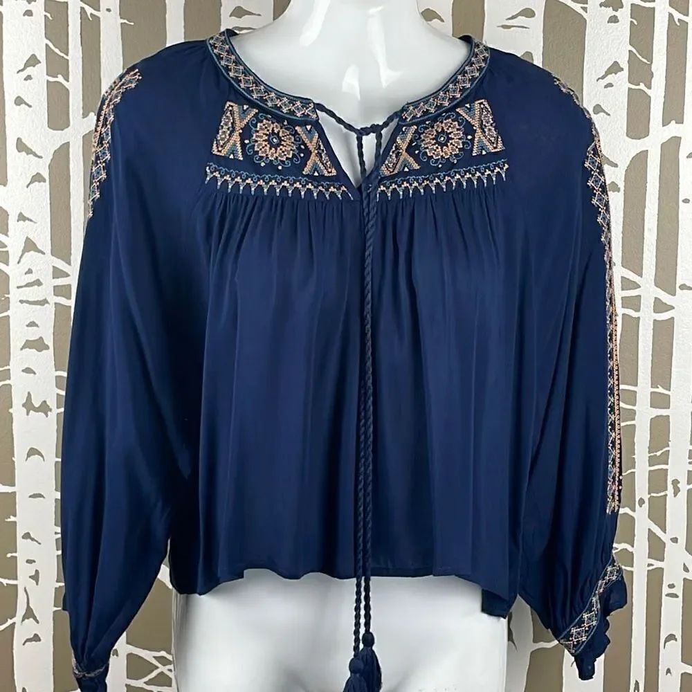 Altar’d State Cropped Boho Embroidered Blouson Sleeve Blouse S Navy Blue